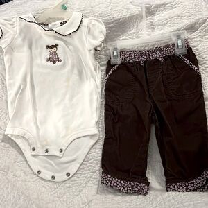 🥳 5 for $10 🥳 Carter’s 9m matching set